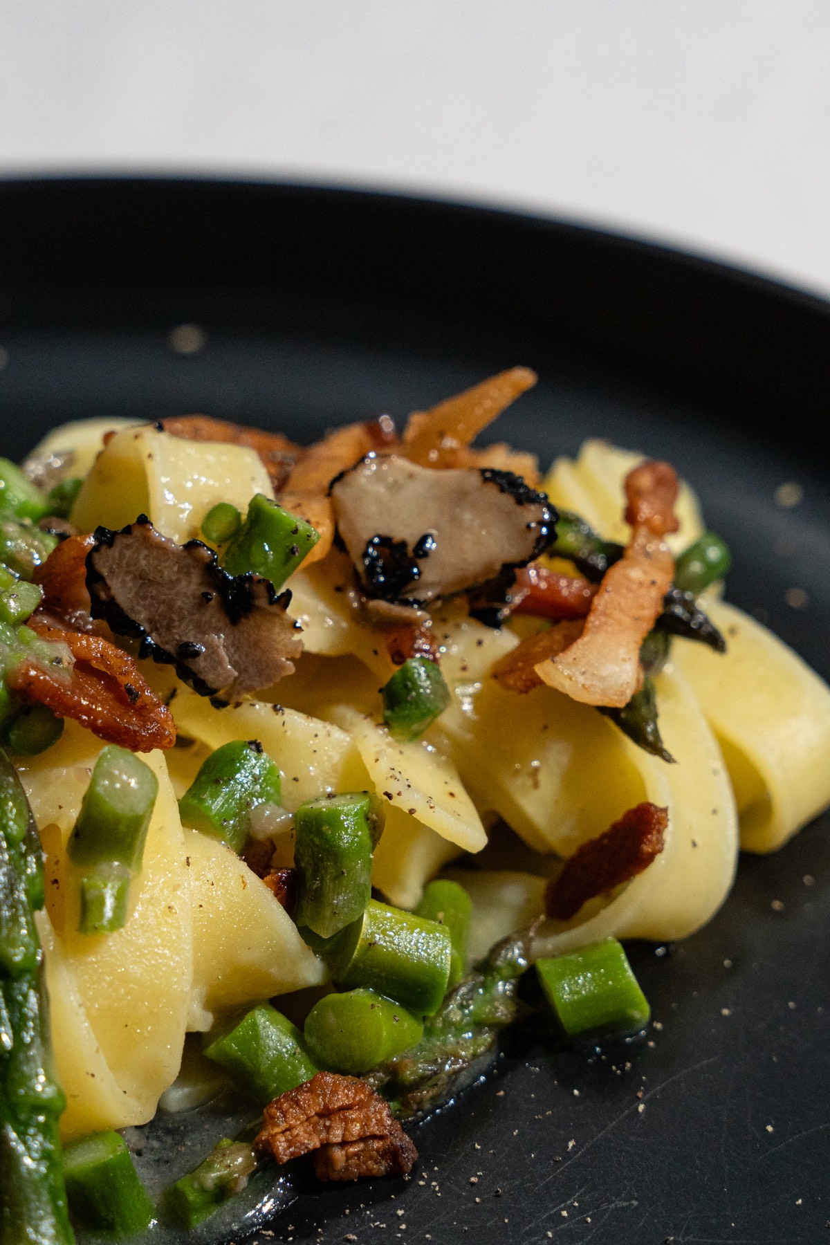 Tagliatelle, asparagi e tartufo
